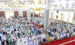 حضره مفتي الديار اليمنية السيد العلامة شمس الدين شرف الدين..لقاء علمائي موسع في الحديدة يؤكد على أهمية تعزيز الجبهة الداخلية وتوحيد الصف
